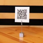 Utilizarea codurilor QR pentru instrucțiuni de montaj