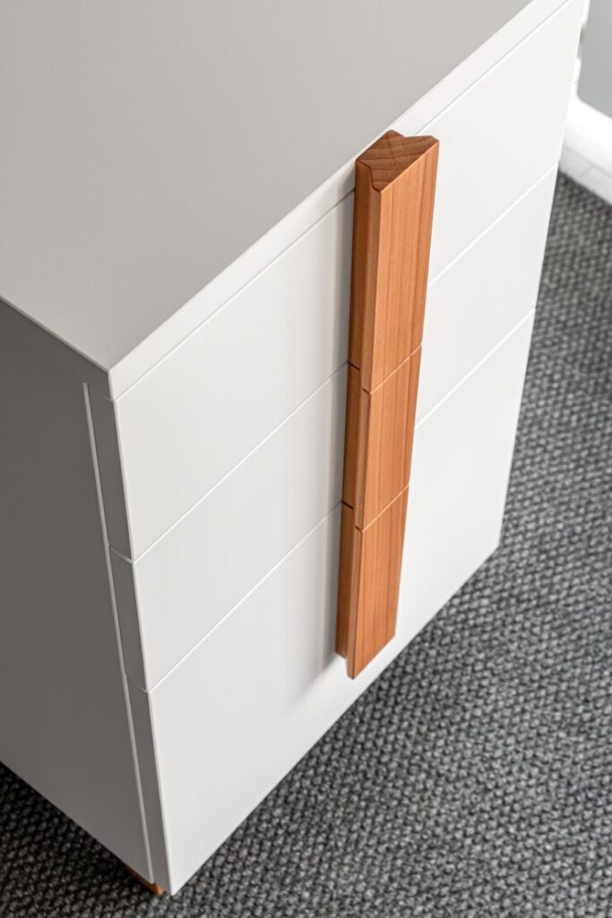 Blog 271 Mobilier fără mânere – provocări de execuție