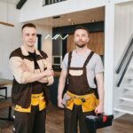 Montajul în locații comerciale – timpi și echipe